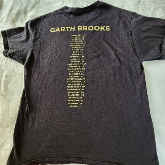 Hanes Garth Brooks Stadium Tour Black Tshirt With 2 Sided Graphics Size Large - Picture 6 of 6